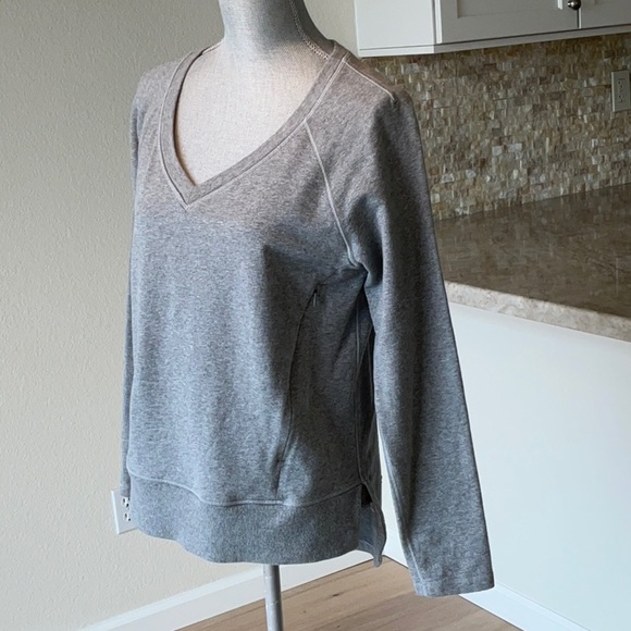 Lululemon Gray Sweatshirt V-neck size 6 - Picture 3 of 7